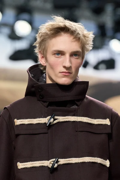 Look 93